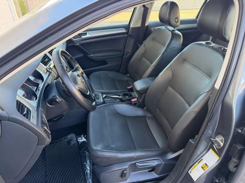 Used 2015 Volkswagen Golf TDI SE FWD image 12