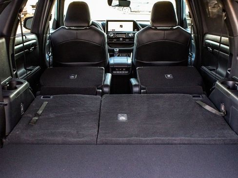 Used 2025 Toyota Highlander XSE AWD/4WD image 46