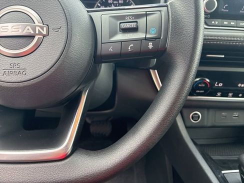 Used 2023 Nissan Rogue SV FWD image 23