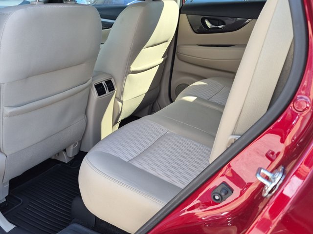 Used 2019 Nissan Rogue SV w/ Premium Package FWD image 19