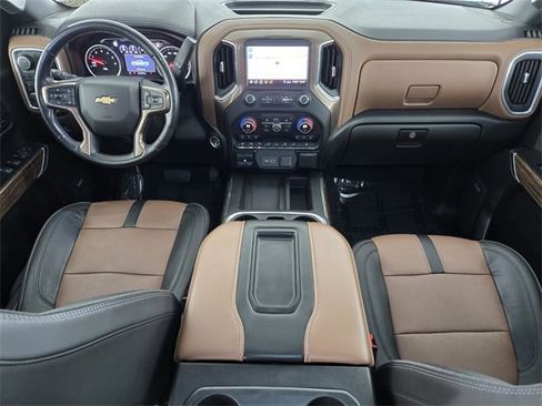 Used 2020 Chevrolet Silverado 1500 High Country w/ Technology Package image 4