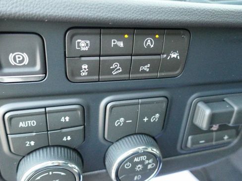 New 2026 Chevrolet Tahoe Premier image 14