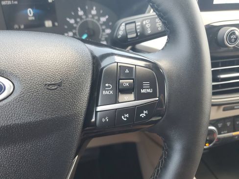 Used 2022 Ford Escape SEL FWD image 21