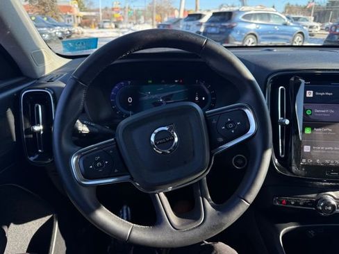 Certified 2024 Volvo XC40 B5 Plus w/ Protection Package Premier image 22