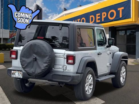 Used 2023 Jeep Wrangler Sport AWD/4WD image 5