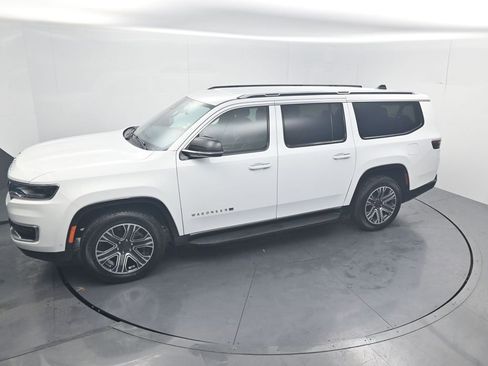 Used 2024 Jeep Wagoneer L Series II w/ Flexible Seating Group image 61