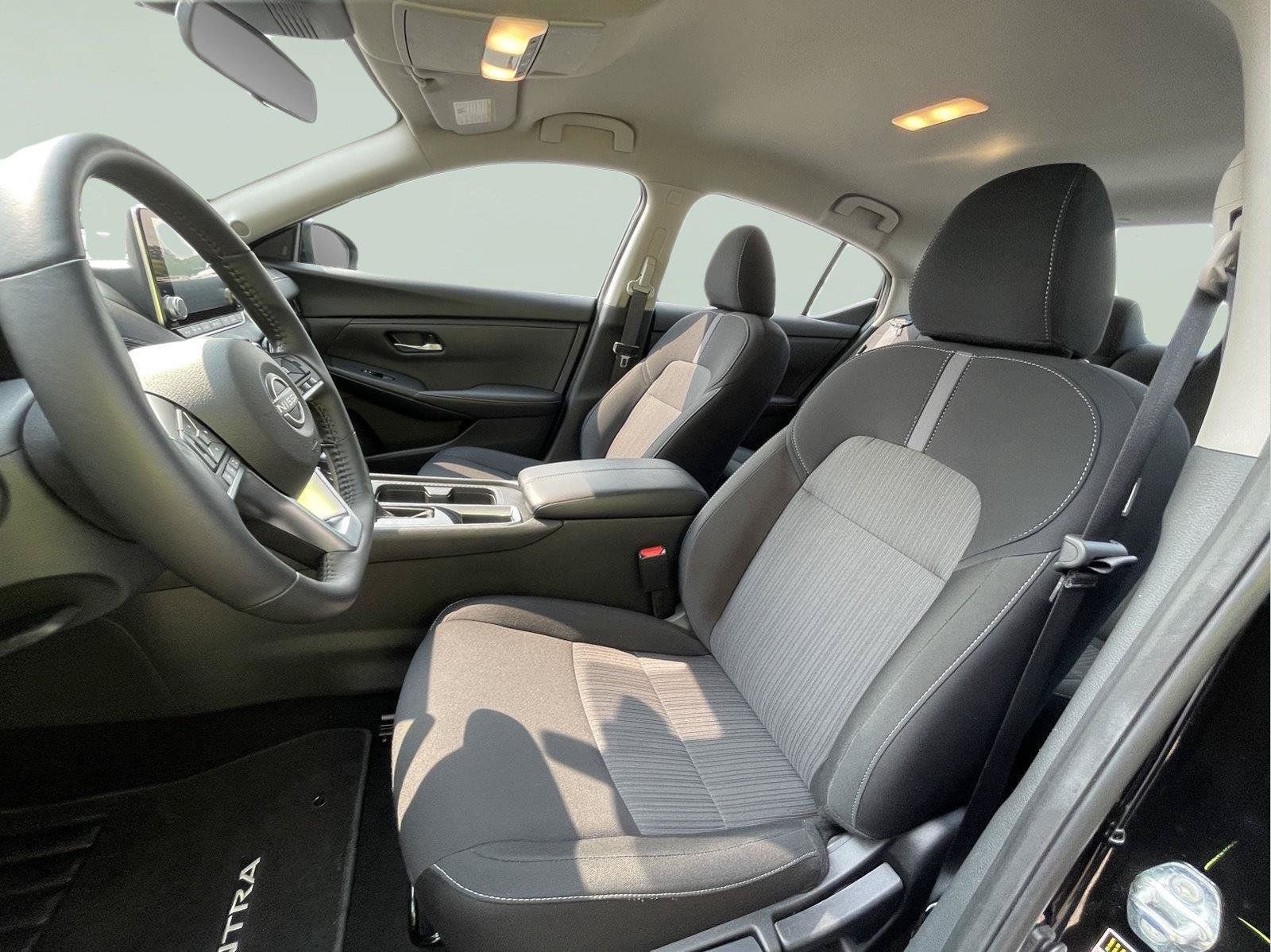 Used 2025 Nissan Sentra SV w/ All-Weather Package FWD image 13