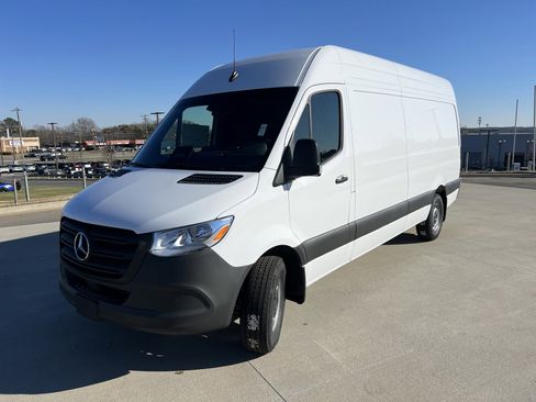 New 2025 Mercedes-Benz Sprinter 2500 image 5
