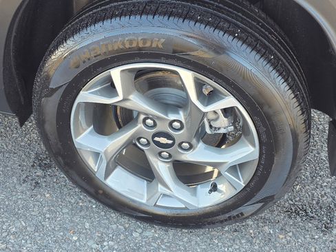 Certified 2025 Chevrolet Trax LT w/ Driver Confidence Package image 6