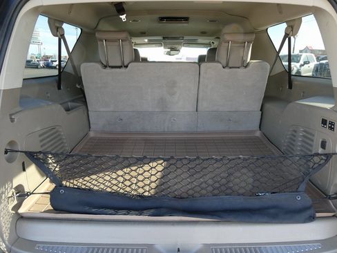 Used 2020 GMC Yukon XL SLT w/ Premium Edition image 17