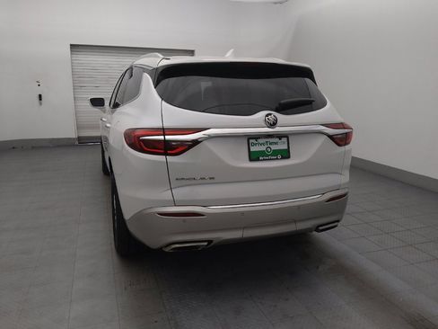 Used 2020 Buick Enclave Essence image 6