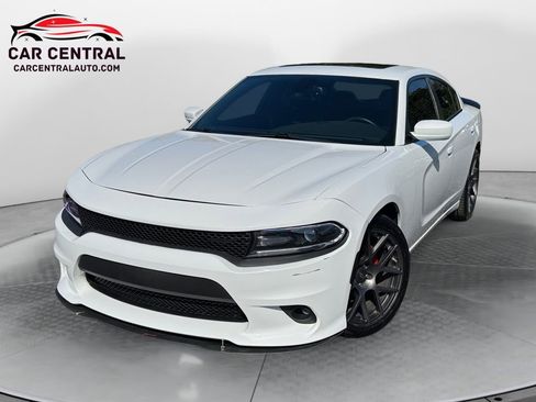 Used 2016 Dodge Charger R/T image 1