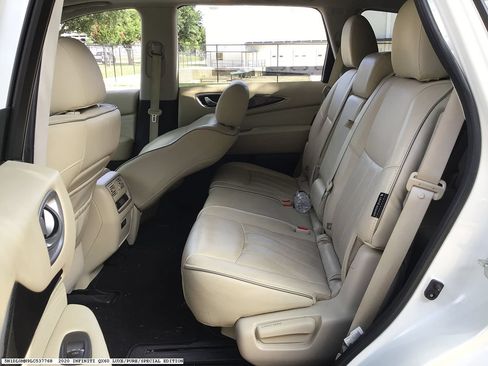 Used 2020 INFINITI QX60 Luxe w/ Essential Package FWD image 8