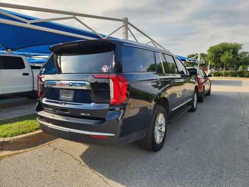 Used 2022 GMC Yukon XL SLT w/ SLT Premium Package RWD image 4
