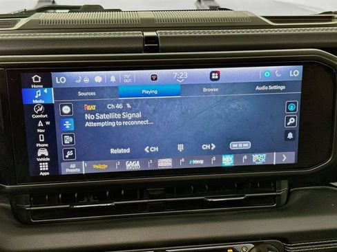 Used 2024 Jeep Wrangler Unlimited Sahara w/ Technology Group AWD/4WD image 13