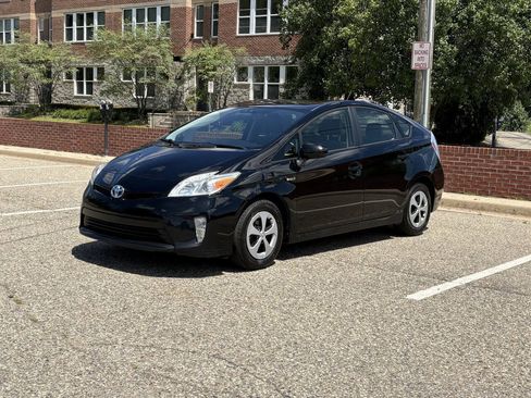 Used 2012 Toyota Prius Three FWD image 3
