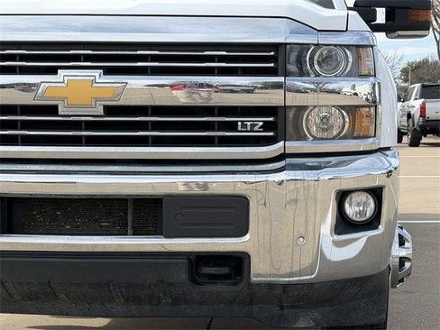 Used 2016 Chevrolet Silverado 3500 LTZ w/ Duramax Plus Package image 9