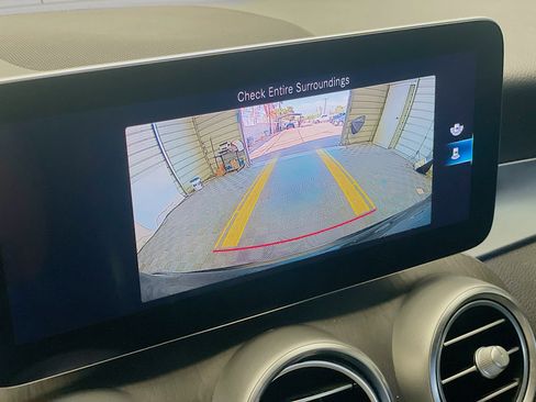 Used 2020 Mercedes-Benz GLC 300 w/ Premium Package image 9