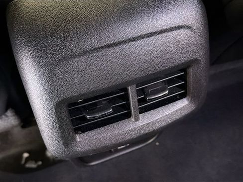 Used 2022 Chevrolet Equinox RS image 25