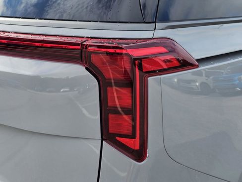 New 2026 Kia Carnival SX w/ SX Dark Edition Package image 9