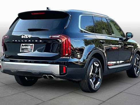 Certified 2025 Kia Telluride S FWD image 13