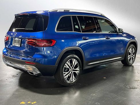 New 2025 Mercedes-Benz GLB 250 4MATIC image 9