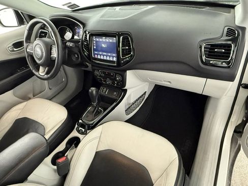 Used 2018 Jeep Compass Limited w/ Safe & Security Group FWD image 17