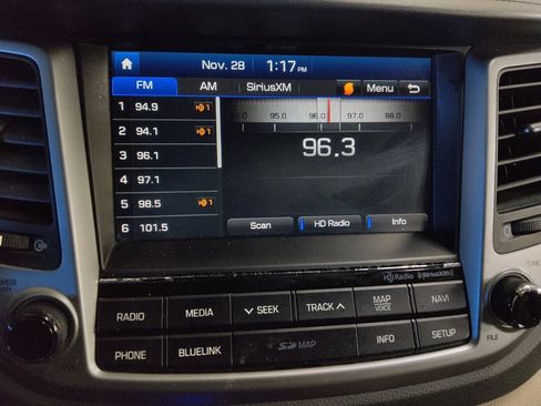 Used 2016 Hyundai Tucson Limited w/ Option Group 03 image 25