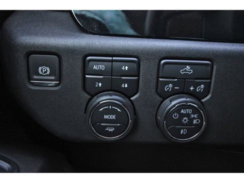 Used 2024 Chevrolet Silverado 1500 RST w/ Z71 Off-Road Package AWD/4WD image 21