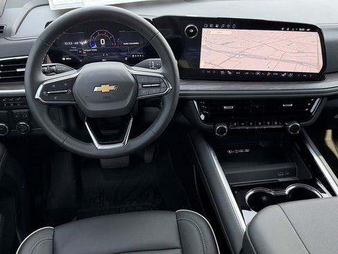 New 2026 Chevrolet Suburban Premier image 11