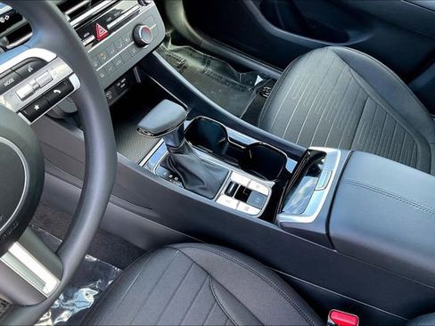 New 2025 Hyundai Santa Cruz SE image 8