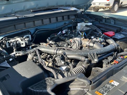 Used 2023 Ford Bronco Black Diamond w/ Sasquatch Package image 12