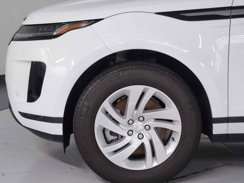 Used 2025 Land Rover Range Rover Evoque S AWD/4WD image 10
