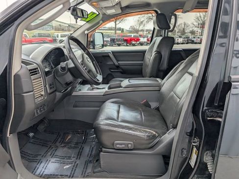Used 2006 Nissan Titan LE w/ (R02) LE Off-Road Pkg AWD/4WD image 2