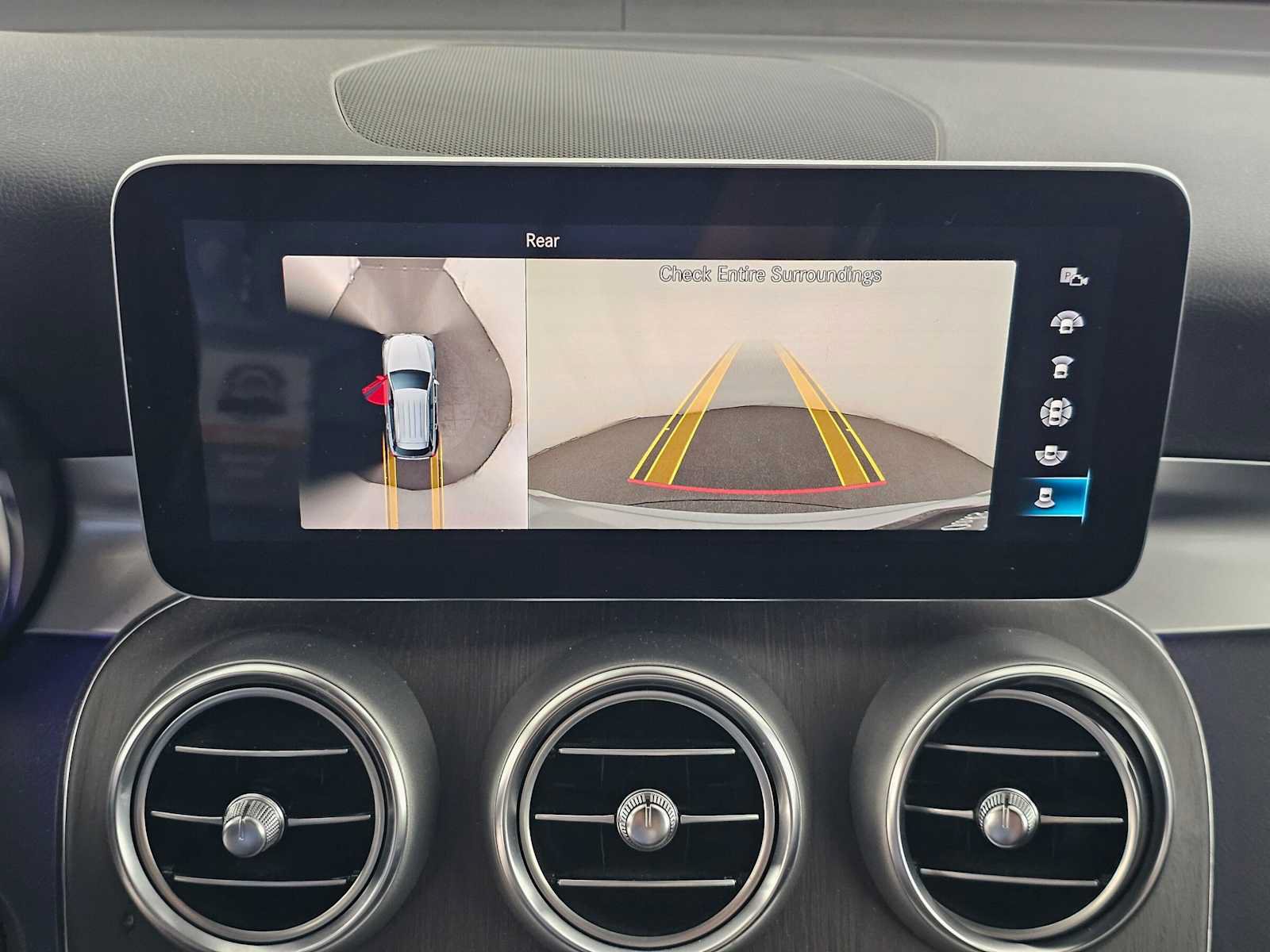 Used 2022 Mercedes-Benz GLC 300 image 27