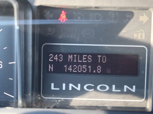 Used 2014 Lincoln Navigator 2WD w/ Equipment Group 101A image 23