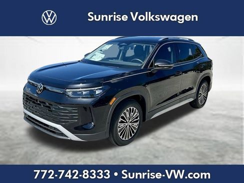 New 2026 Volkswagen Tiguan S FWD image 1