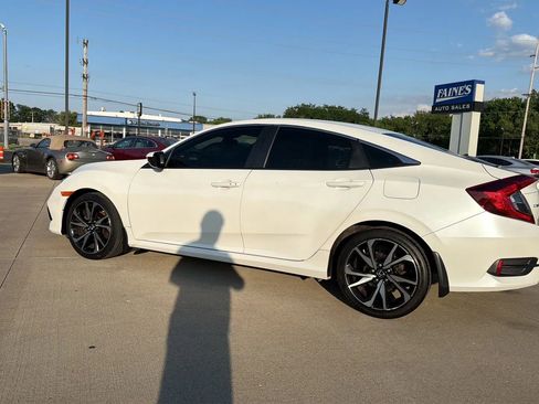 Used 2019 Honda Civic Sport image 10