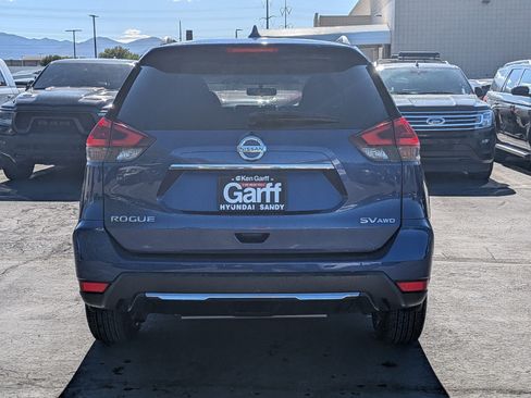 Used 2018 Nissan Rogue SV AWD/4WD image 5