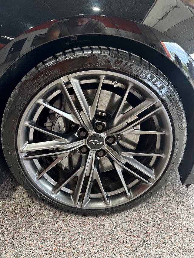 Used 2022 Chevrolet Camaro ZL1 RWD image 11