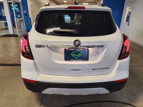 Used 2022 Buick Encore Preferred w/ Safety Package FWD image 3