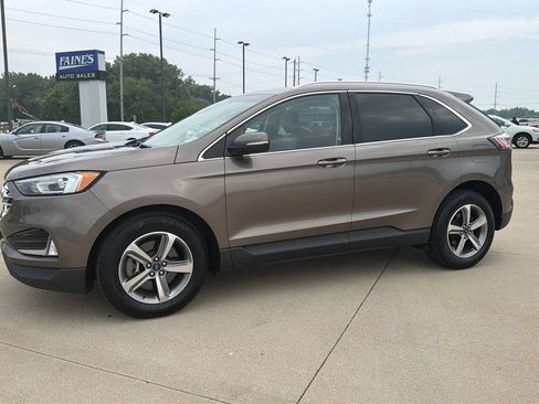 Used 2019 Ford Edge SEL w/ Equipment Group 201A AWD/4WD image 6