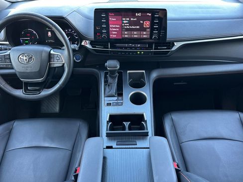 Certified 2021 Toyota Sienna XSE image 13