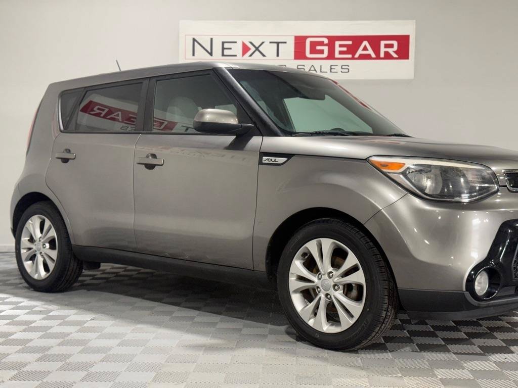 Used 2016 Kia Soul + FWD image 2