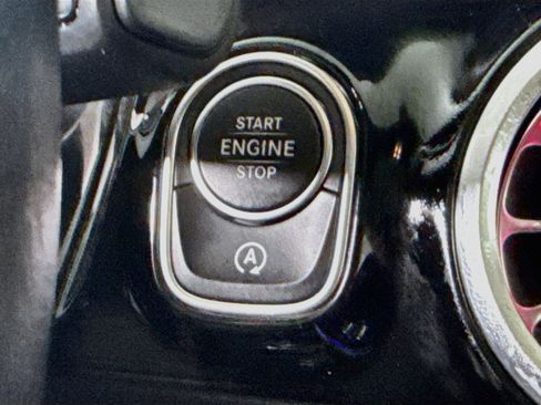 Used 2023 Mercedes-Benz GLA 250 w/ Premium Package image 21