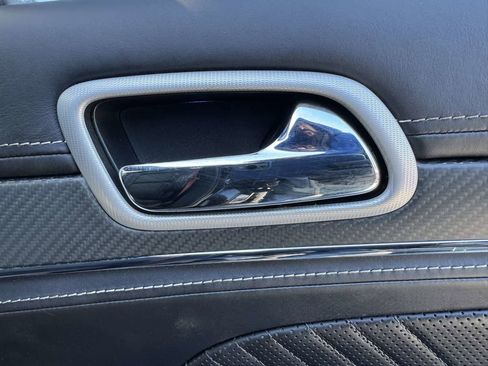 Used 2017 Jeep Grand Cherokee SRT image 44