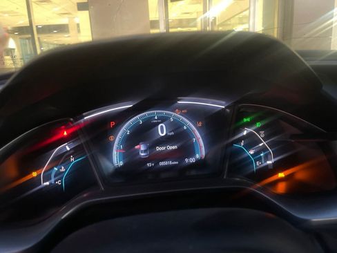 Used 2020 Honda Civic EX image 3