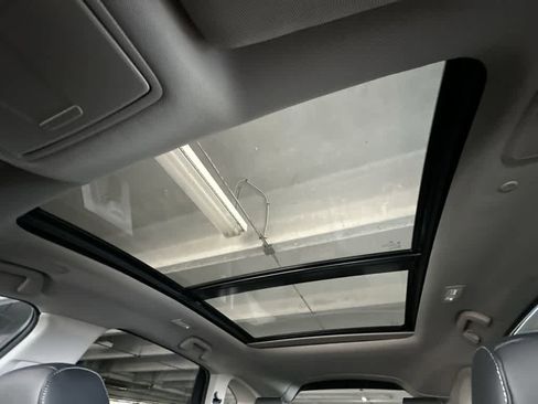 Certified 2025 Acura RDX SH-AWD w/ Technology Package image 17