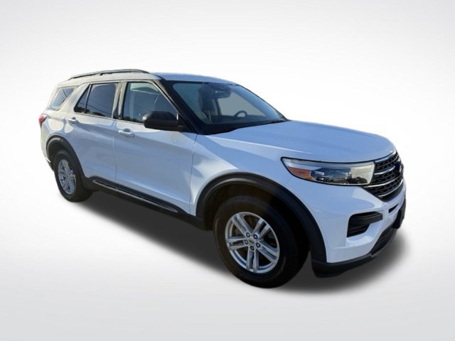 Used 2020 Ford Explorer XLT AWD/4WD image 3
