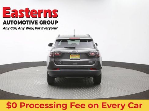 Used 2024 Jeep Compass Latitude AWD/4WD image 32